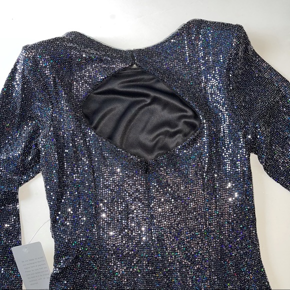 Xscape Kyhle Back Cutout Long Sleeve Gown - Picture 8 of 16